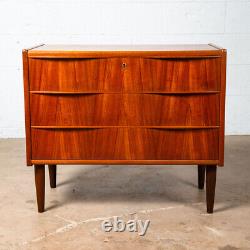 Mid Century Danish Modern Chest Drawers Dresser 3 drawer Teak Wood Denmark Table