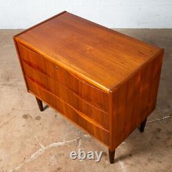 Mid Century Danish Modern Chest Drawers Dresser 3 drawer Teak Wood Denmark Table