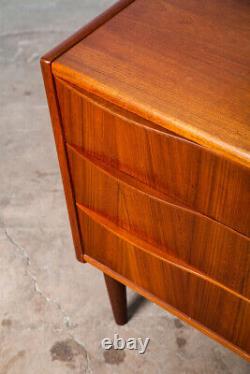 Mid Century Danish Modern Chest Drawers Dresser 3 drawer Teak Wood Denmark Table