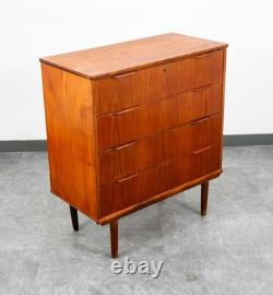 Mid Century Danish Modern Chest of Drawers Dresser Teak Wood Mobler 4 Vintage