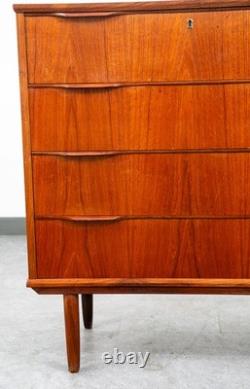 Mid Century Danish Modern Chest of Drawers Dresser Teak Wood Mobler 4 Vintage