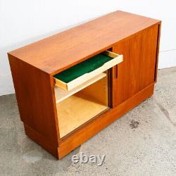 Mid Century Danish Modern Credenza Sideboard Cabinet Teak Poul Hundevad Media