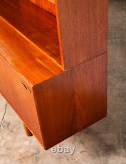 Mid Century Danish Modern Credenza Sideboard Teak 2 Tier Storage Drawers Hutch