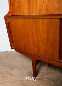 Mid Century Danish Modern Credenza Teak Sideboard Large Cabinet Drawers Doors NM