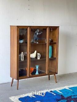 Mid Century Modern Broyhill Brasilia China Display Cabinet