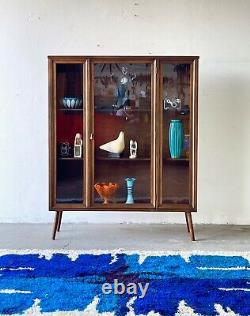 Mid Century Modern Broyhill Brasilia China Display Cabinet