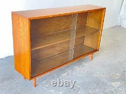 Mid Century Modern China Display Cabinet / Bookcase