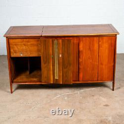 Mid Century Modern Credenza Stereo Console Acousti-Craft Walnut Record Player NM