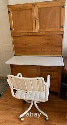 Napannee Indiana vintage Dutch kitchenette Coppe Brothers and Zook. Oak, white
