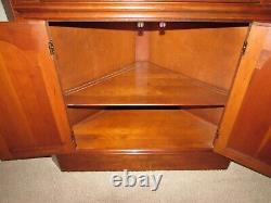 Pennsylvania House Cherry Corner Cabinet Curio, China Closet, Bubble Glass