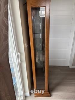 Philip Reinisch Company Lighted Curio Cabinet Glass Display Case Philip Reinisch Company Lighted Curio Cabinet Glass Display Case