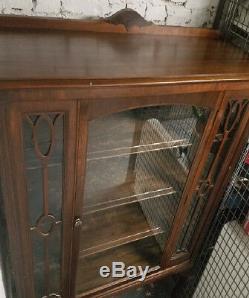 Queen Anne Style Curio/China Display Cabinet mahogany glass front door