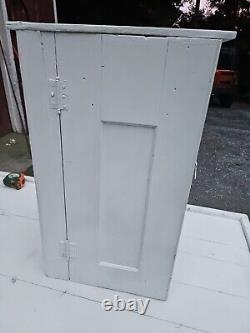 RARE primitive. Antique Hanging Corner Cupboard Cabinet Farmhouse 24hx 15wx13.5d