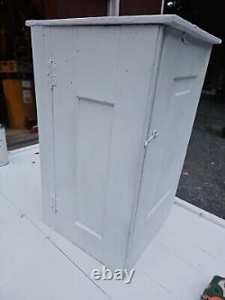 RARE primitive. Antique Hanging Corner Cupboard Cabinet Farmhouse 24hx 15wx13.5d