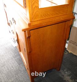 Red Oak China Cabinet Arts & Crafts Mission Style