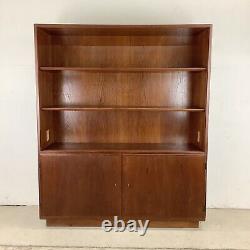 Scandinavian Modern Teak Bookcase or Display Cabinet