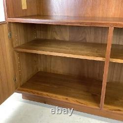 Scandinavian Modern Teak Bookcase or Display Cabinet