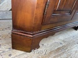 Statton Chippendale Style Solid Cherry Corner Cabinet with Keys