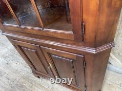 Statton Chippendale Style Solid Cherry Corner Cabinet with Keys