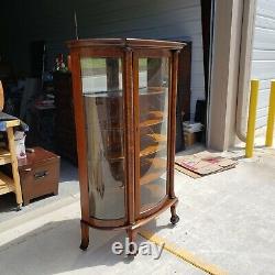 VTG Antique Curved Glass Tiger Oak Curio Cabinet with Claw Feet & Wheels with KEY