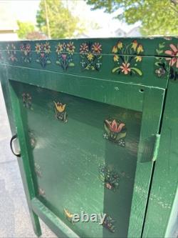 VTG Green Folk Art 3 Shelf CABINET CUPBOARD APOTHECARY BOX COUNTRY PRIMITIVE