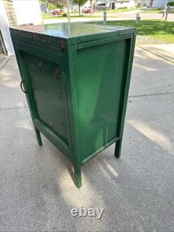VTG Green Folk Art 3 Shelf CABINET CUPBOARD APOTHECARY BOX COUNTRY PRIMITIVE