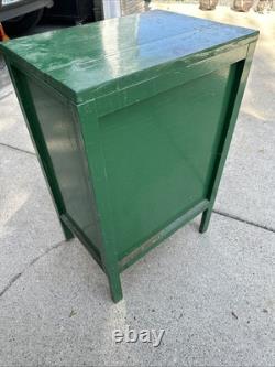 VTG Green Folk Art 3 Shelf CABINET CUPBOARD APOTHECARY BOX COUNTRY PRIMITIVE