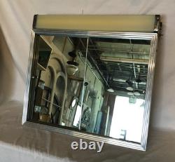 VTG Mid-Century 19x24 Mirror Medicine Cabinet with Vanity Light Old 1188-25B
