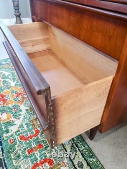 Vaughan Bassett Mid Century Modern Highboy Dresser 4 Drawers