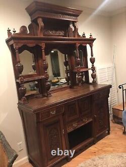 Victorian Mahogany Breakfront Cabinet