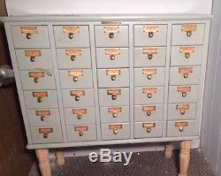 Vintage 30 drawer library bureau solemakers card catalogue