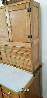 Vintage Antique Hoosier Kitchen Oak cabinet Excellent condition! Collectible
