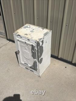 Vintage Antique Old Galvanized Steel Metal Bread Cake Safe Box Cabinet Cub board