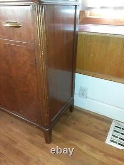 Vintage Art Deco Mid Century Hutch Cabinet Cupboard With Glass Doors Storage