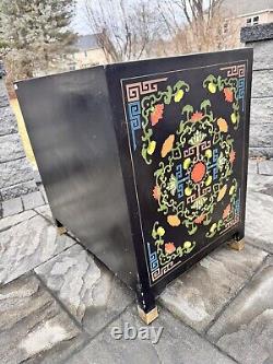 Vintage Chinoiserie Hand-Painted Lacquered Cabinet H25xW25xD18