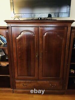 Vintage Etthan AllenArmoire 2 Cabinets HomeTheatre styled (PICK-UP ONLY) Chicago