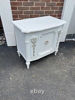 Vintage French Provincial White Cabinet, White Console Cabinet 29.5x17x26