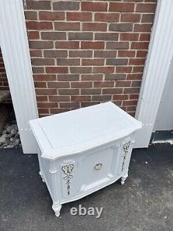 Vintage French Provincial White Cabinet, White Console Cabinet 29.5x17x26