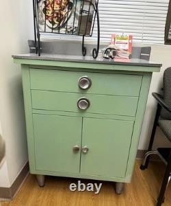 Vintage HAMILTON Medical cabinet great condition industrial style