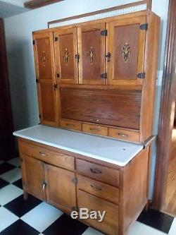 Vintage Oak Hoosier Type Kitchen Cabinet, 99% Original Finish. Extra Large Siize