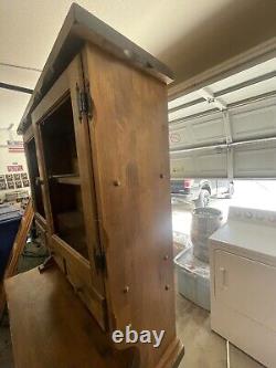 Vintage Wooded 2-Piece Hutch. Missing glass on doors