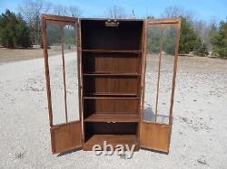 Vintage Wooden China Cabinet Hutch Cupboard Buffet Lighted