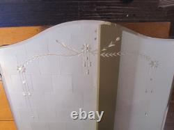 Vtg 1950s Medicine cabinet beautiful archtop beveled and engraved mirror