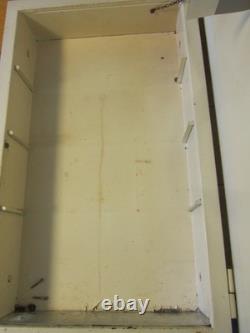 Vtg 1950s Medicine cabinet beautiful archtop beveled and engraved mirror