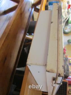 Vtg 1950s Medicine cabinet beautiful archtop beveled and engraved mirror
