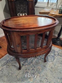 Vtg Oval Vitrine Display Cabinet Queen Anne Style Solid Mahogany Beveled Glass