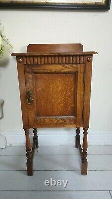 Waring & Gillows Oak Pot Cupboard Bedside Cabinet